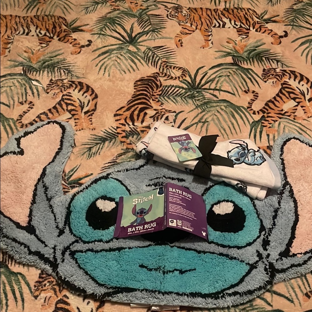 Stitch Bath Rug and Towel Set